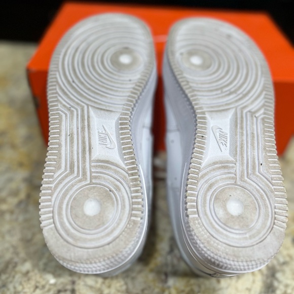 Nike Air Force 1 ‘07 - Picture 4 of 6